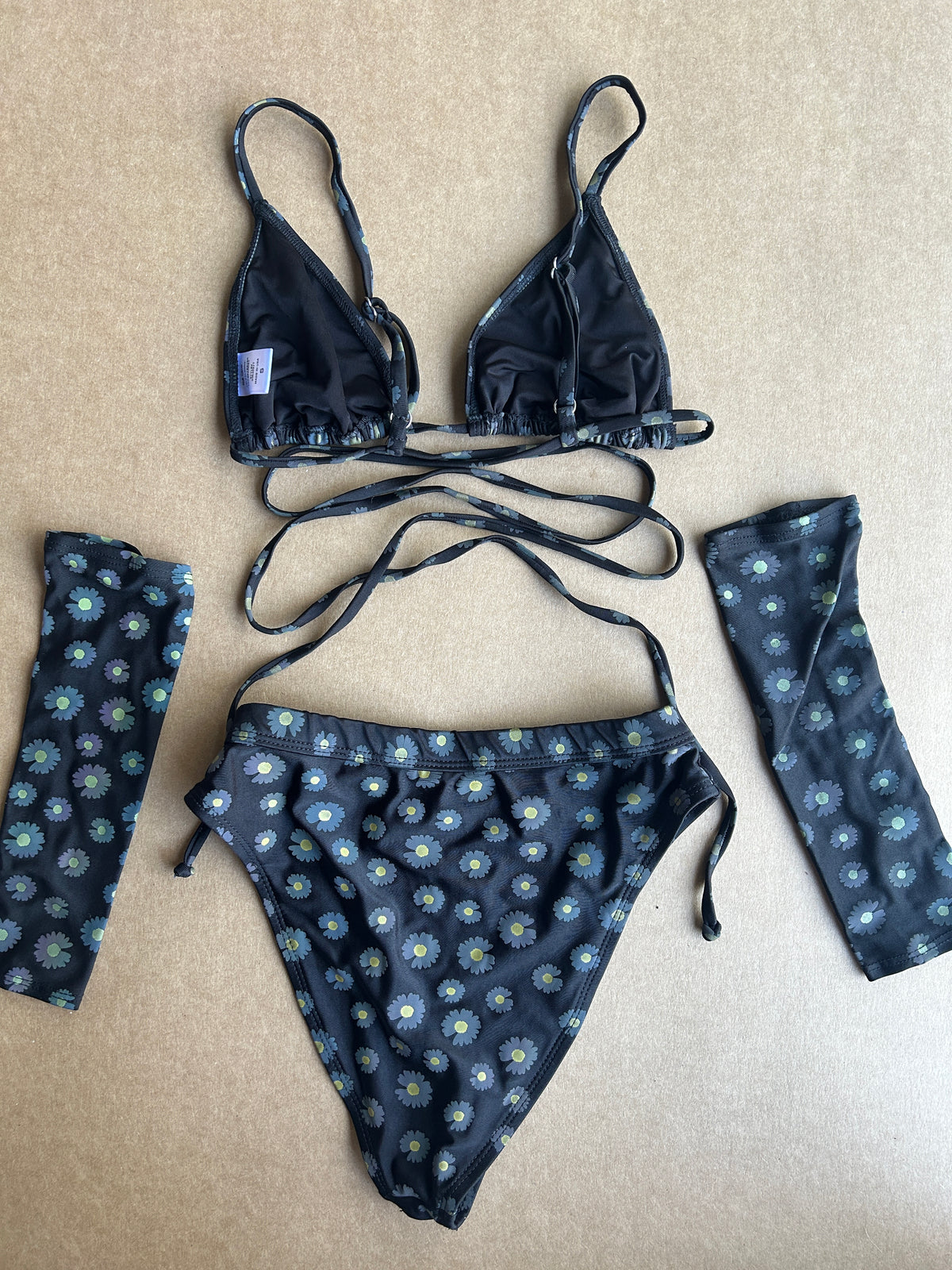 Dark Reflective Daisy Set