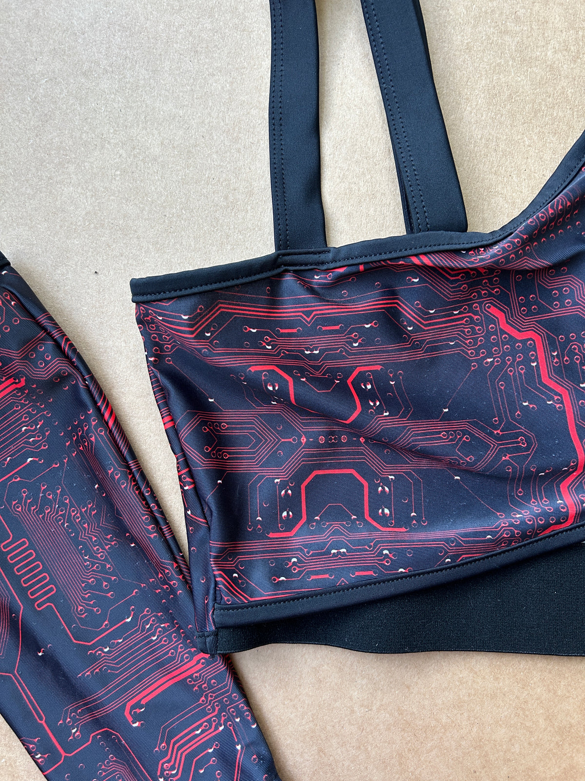 Infinite Matrix Top & Sleeves