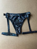 Holographic Shattered Glass Bottoms