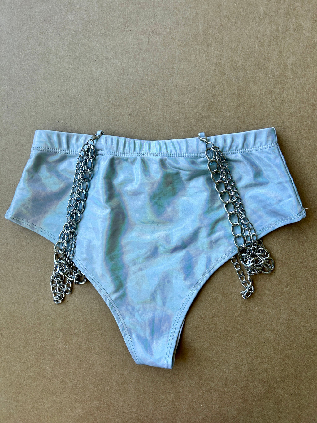 Holographic Chain Bottoms